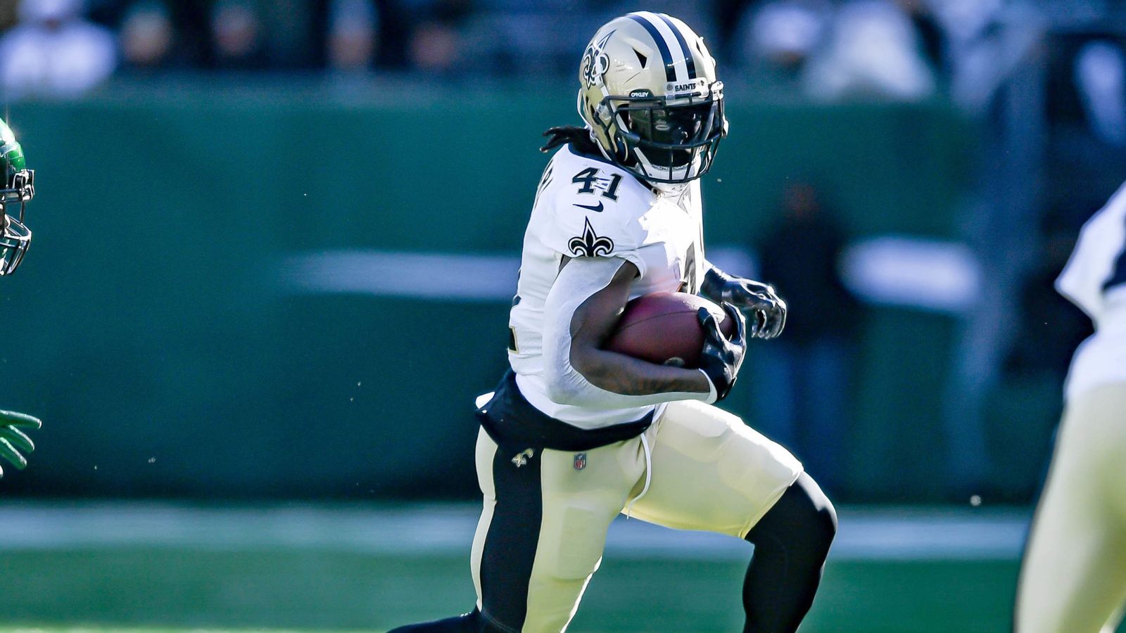 Saints' Alvin Kamara acted like he knew the offense until he did