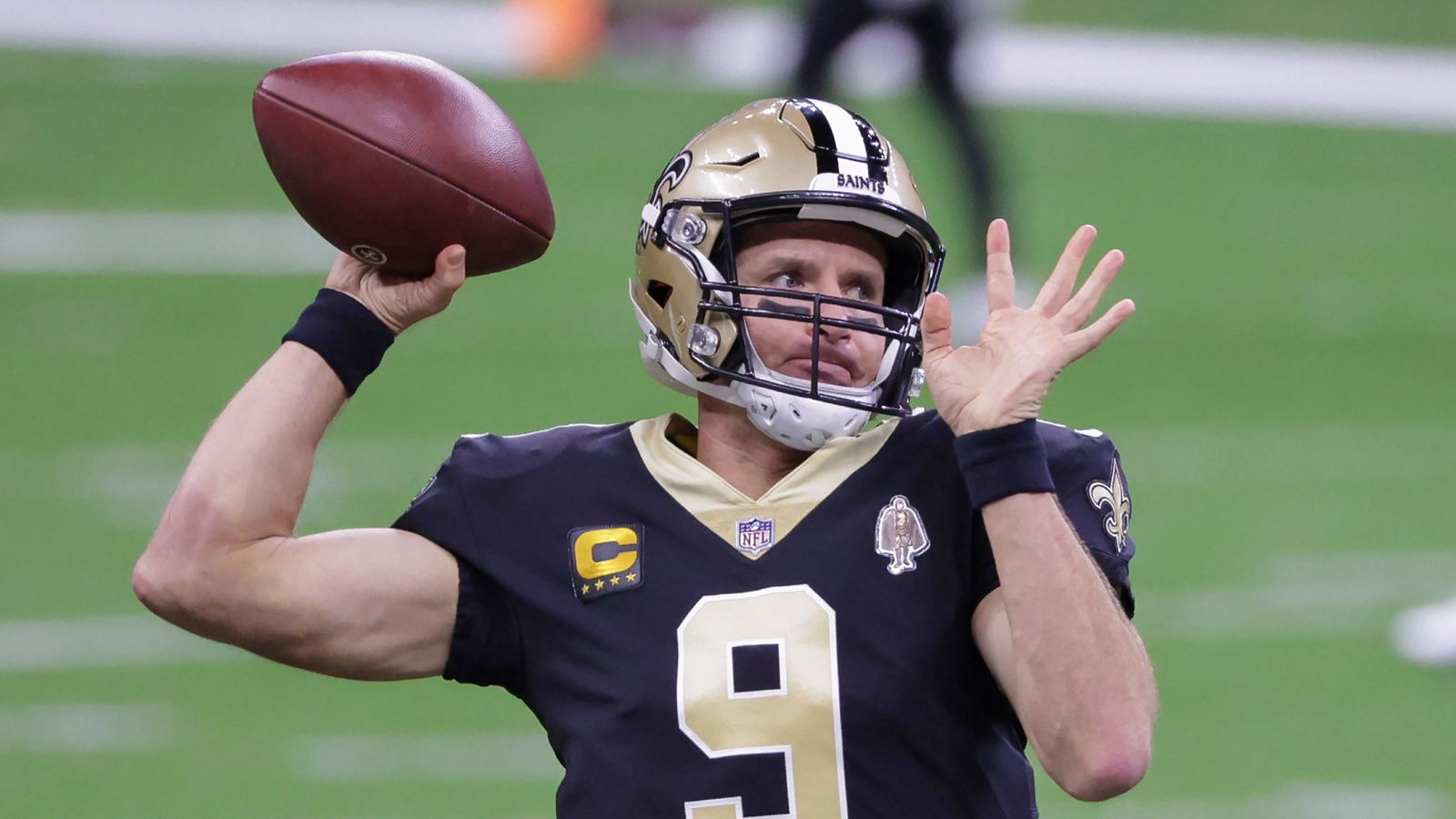 Saints QB Drew Brees becomes NFL all-time yards passing leader