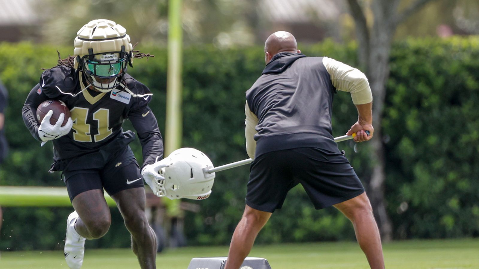 Chris Olave Makes Awesome Catch At New Orleans Saints Camp