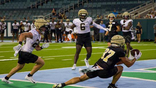 Saints Training Camp Day 19: Derek Carr leads a 2-minute drive; Competition elevates at right tackle taken at Yulman Stadium (Analysis)