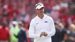 Weekend notes and ramblings on Lane Kiffin, college football, Jordyn Tyson, quarterbacks and other randomness (Analysis). Photo by Brett Davis-Imagn Images