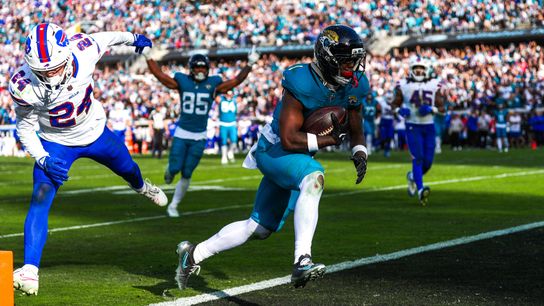 Saints agree to deal with free agent running back Travis Etienne (Analysis). Photo by Doug Engle/Florida Times-Union